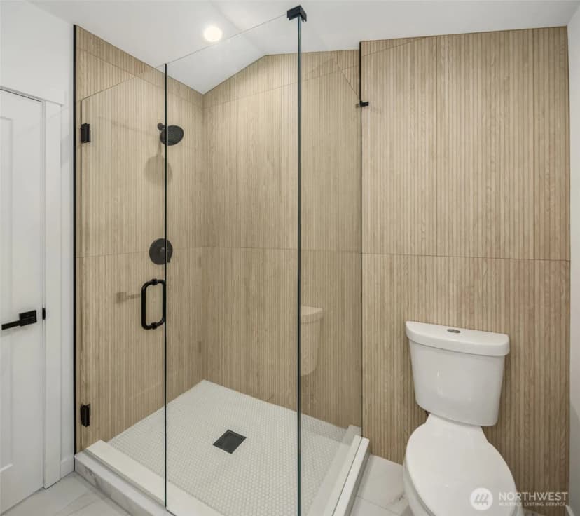 Property photo for 3847 Ne 88th Street, Seattle photo 10