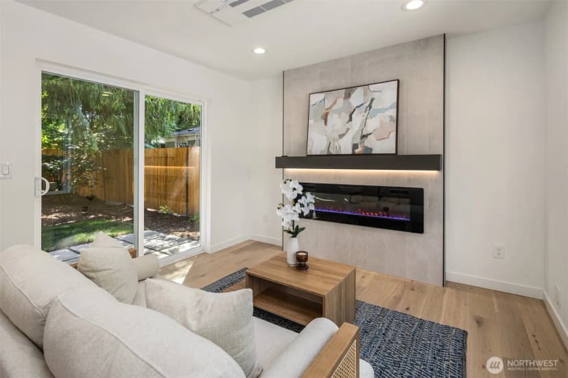 Property photo for 3847 Ne 88th Street, Seattle photo 6