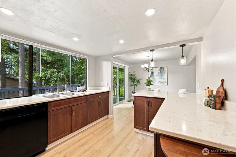 Property photo for 2321 Ne Eton Lane, Bremerton photo 15
