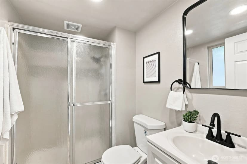 Property photo for 2321 Ne Eton Lane, Bremerton photo 20