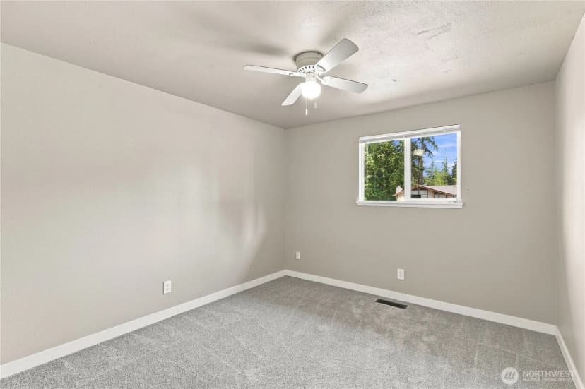Property photo for 2321 Ne Eton Lane, Bremerton photo 27