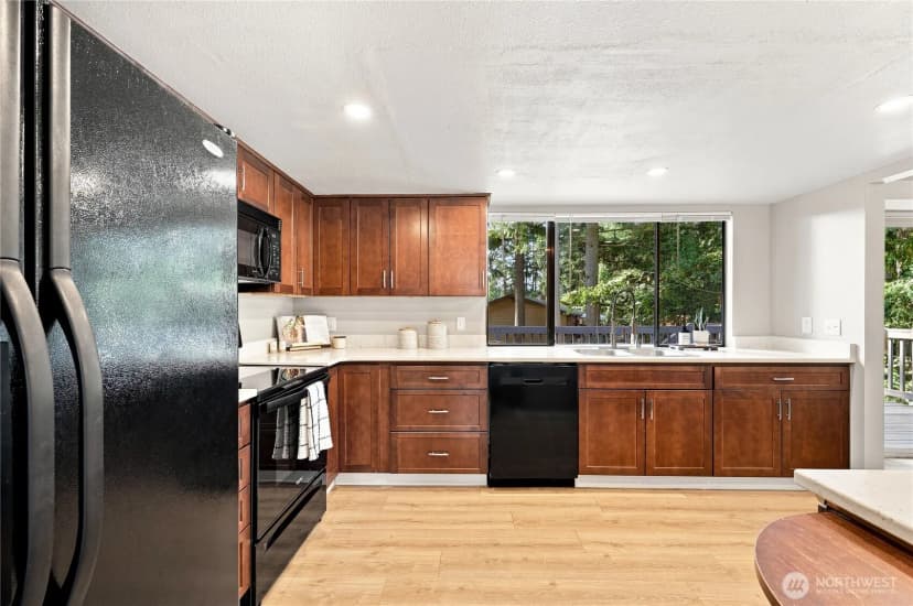 Property photo for 2321 Ne Eton Lane, Bremerton photo 14
