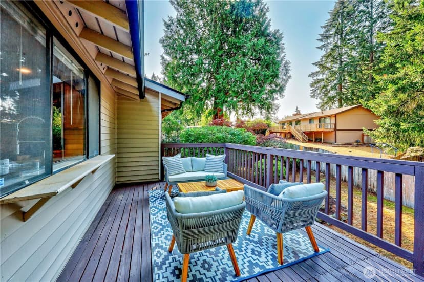 Property photo for 2321 Ne Eton Lane, Bremerton photo 10