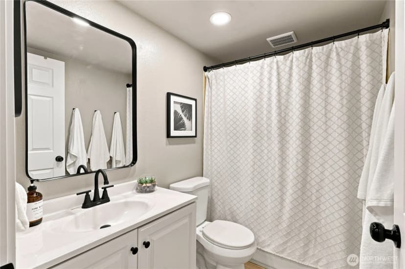 Property photo for 2321 Ne Eton Lane, Bremerton photo 17