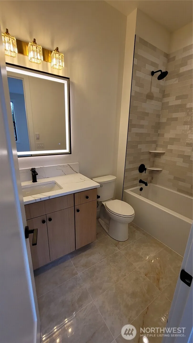 Property photo for 16906 Ne 14th Street, Bellevue photo 27