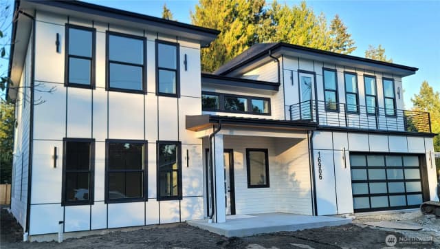 Property photo for 16906 Ne 14th Street, Bellevue