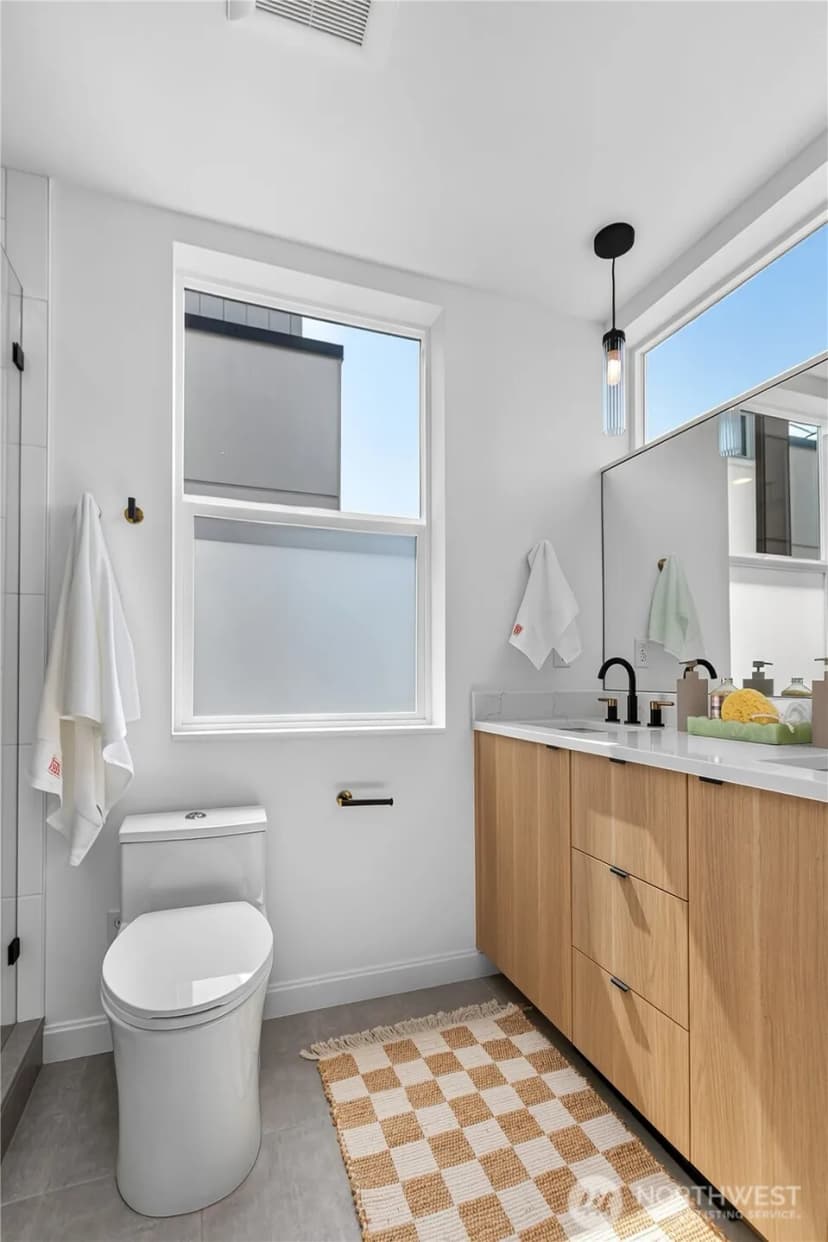 Property photo for 5009 Fauntleroy Avenue Sw #c, Seattle photo 19