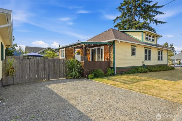 Property photo for 218 Evergreen Street, Mount Vernon photo 5