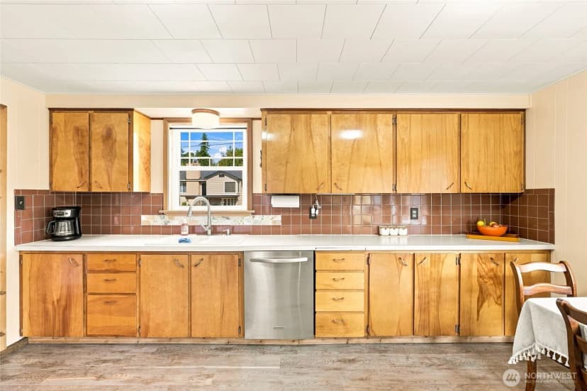 Property photo for 218 Evergreen Street, Mount Vernon photo 13