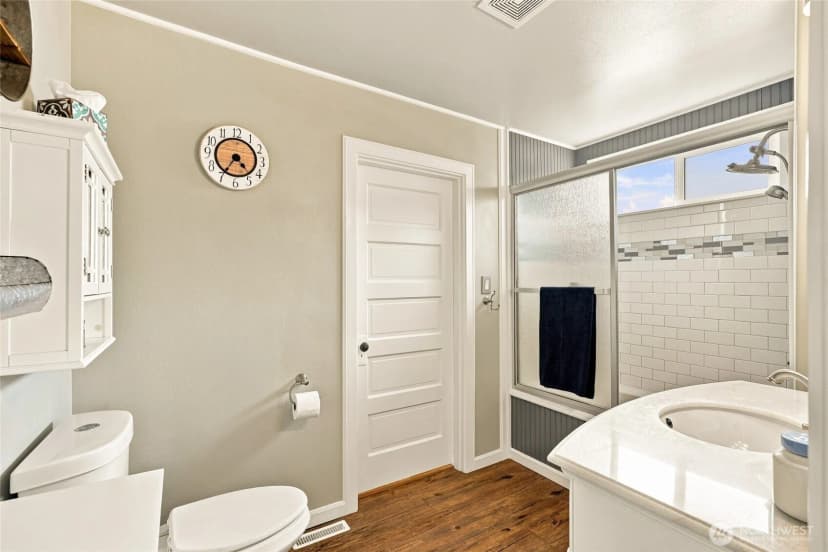 Property photo for 218 Evergreen Street, Mount Vernon photo 19