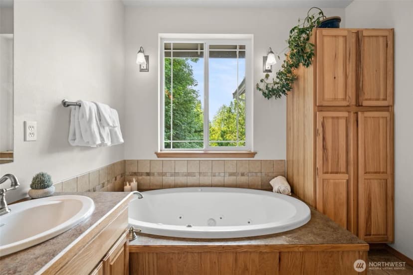 Property photo for 412 Seabeck Holly Road W, Seabeck photo 19