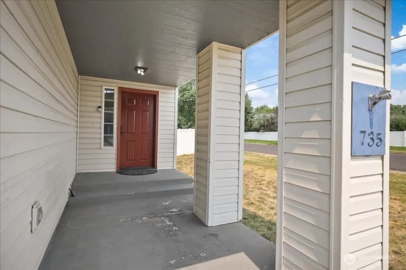 Property photo for 735 E Tara Lee Avenue, Medical Lake photo 5