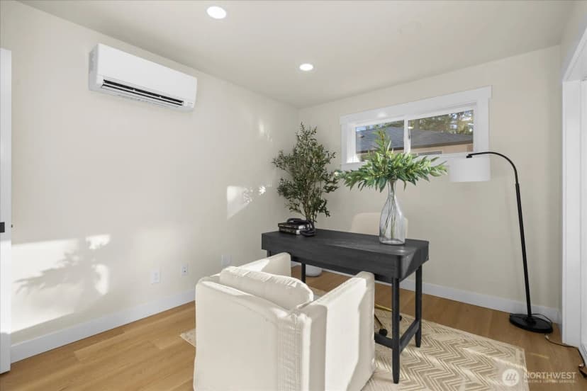 Property photo for 14308 Roslyn Place N, Seattle photo 20