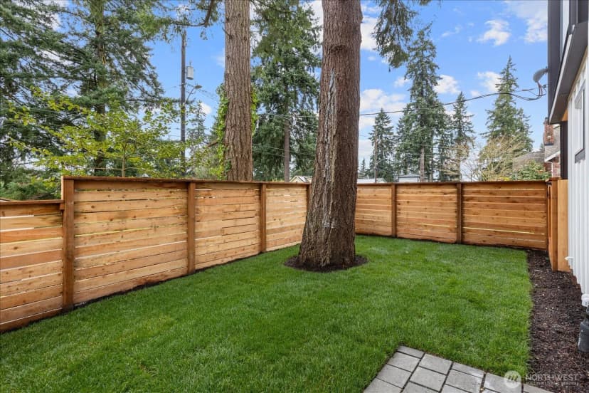 Property photo for 14308 Roslyn Place N, Seattle photo 24