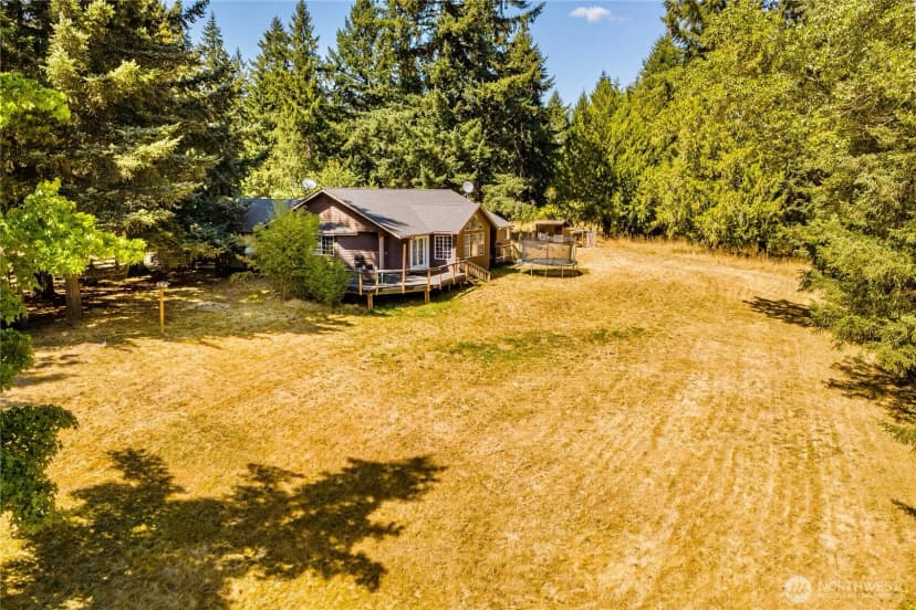 Property photo for 6807 345th Street S, Roy photo 2