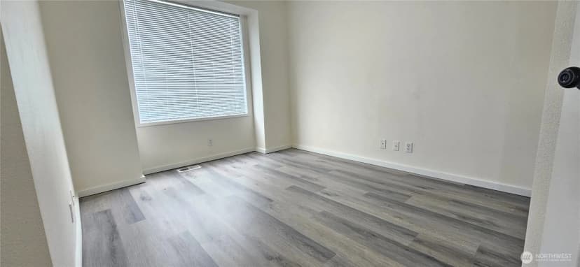 Property photo for 209 Factory Avenue N, Renton photo 16