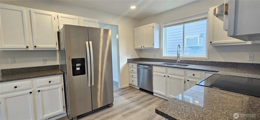 Property photo for 209 Factory Avenue N, Renton photo 8