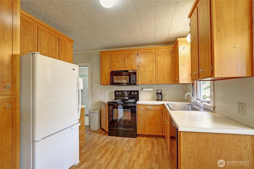 Property photo for 7212 Pioneer Hwy, Stanwood photo 19