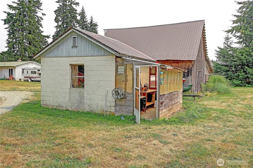 Property photo for 7212 Pioneer Hwy, Stanwood photo 11