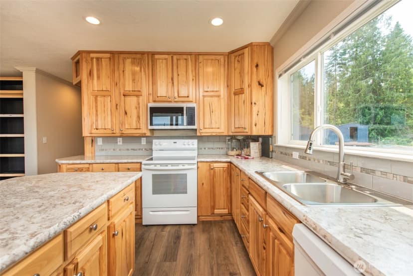 Property photo for 268646 Hwy 101, Sequim photo 7