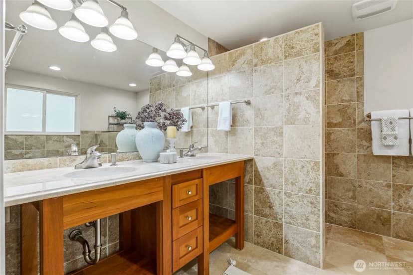 Property photo for 2531 Sahalee Drive W, Sammamish photo 12