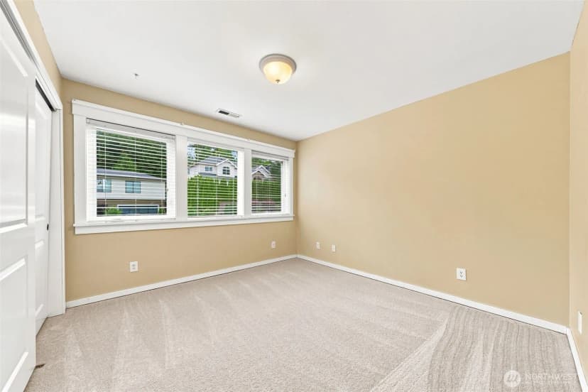 Property photo for 451 211th Avenue Ne, Sammamish photo 24