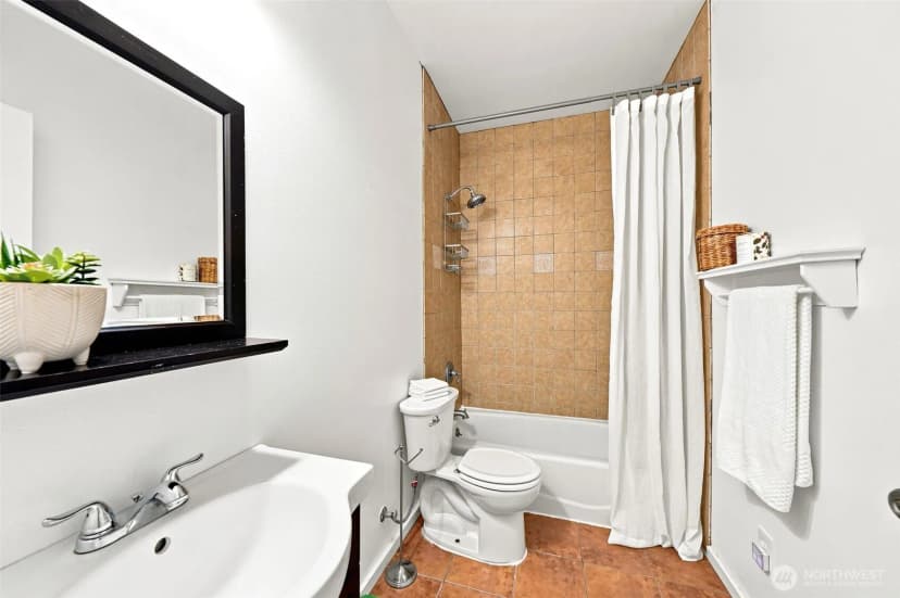 Property photo for 451 211th Avenue Ne, Sammamish photo 33