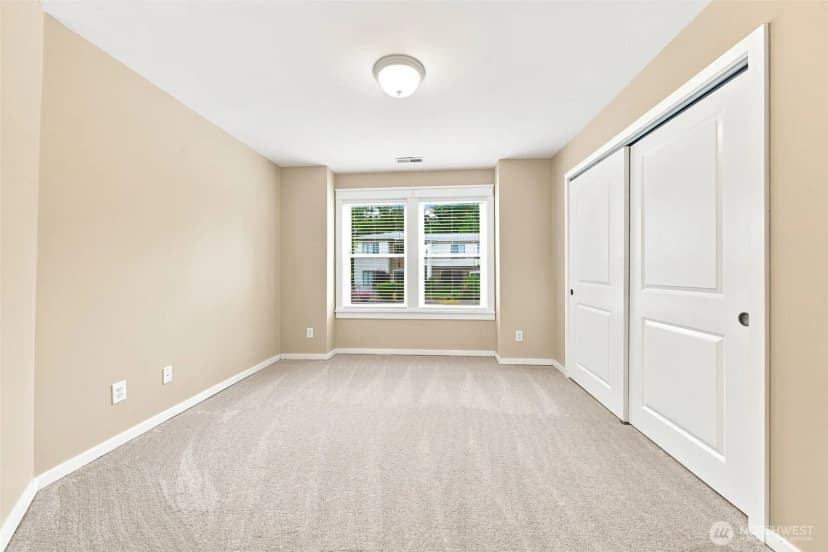 Property photo for 451 211th Avenue Ne, Sammamish photo 20