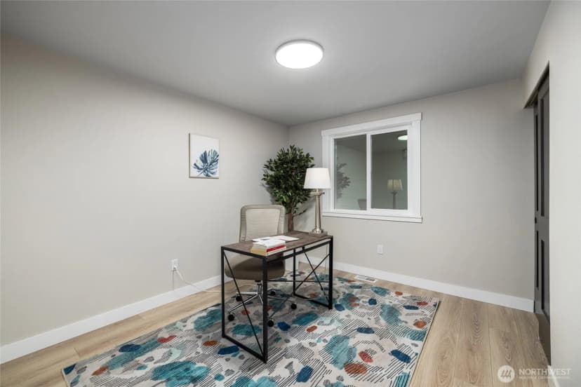 Property photo for 323 W King Tut Road, Bellingham photo 23