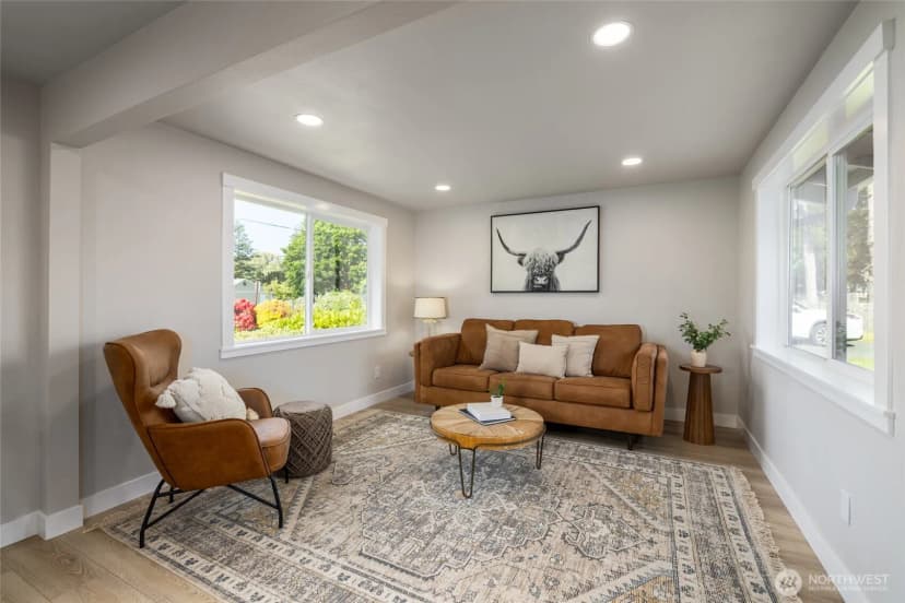 Property photo for 323 W King Tut Road, Bellingham photo 12