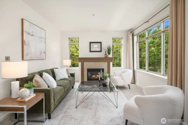 Property photo for 1000 Aurora Avenue N #311, Seattle photo 3