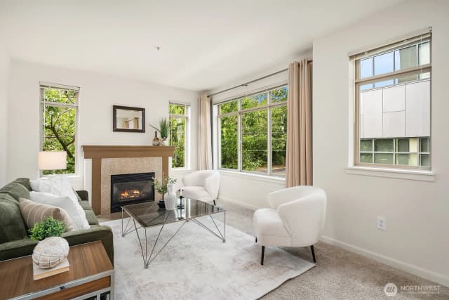 Property photo for 1000 Aurora Avenue N #311, Seattle photo 2