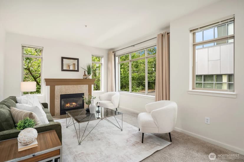 Property photo for 1000 Aurora Avenue N #311, Seattle photo 2