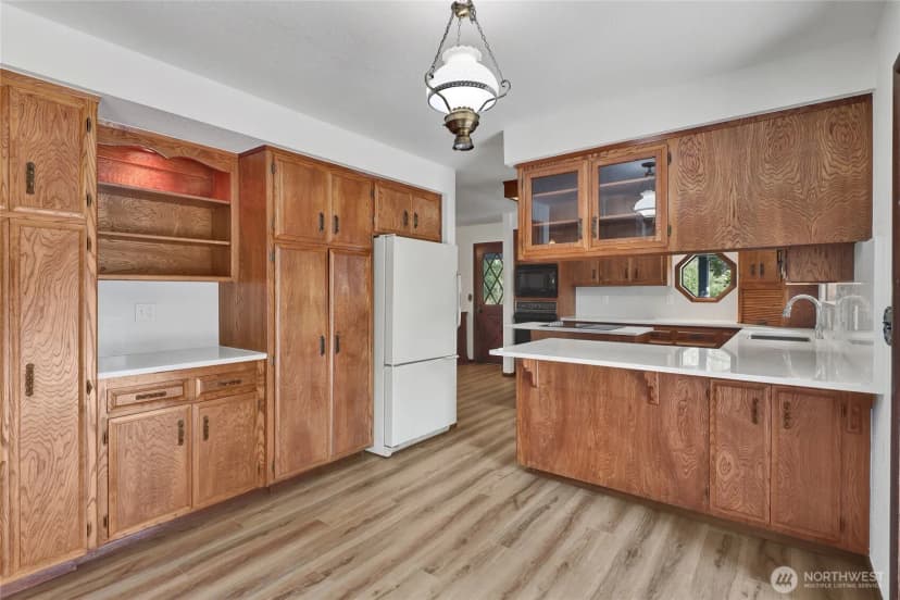 Property photo for 685 N Chuckanut Drive, Bellingham photo 17
