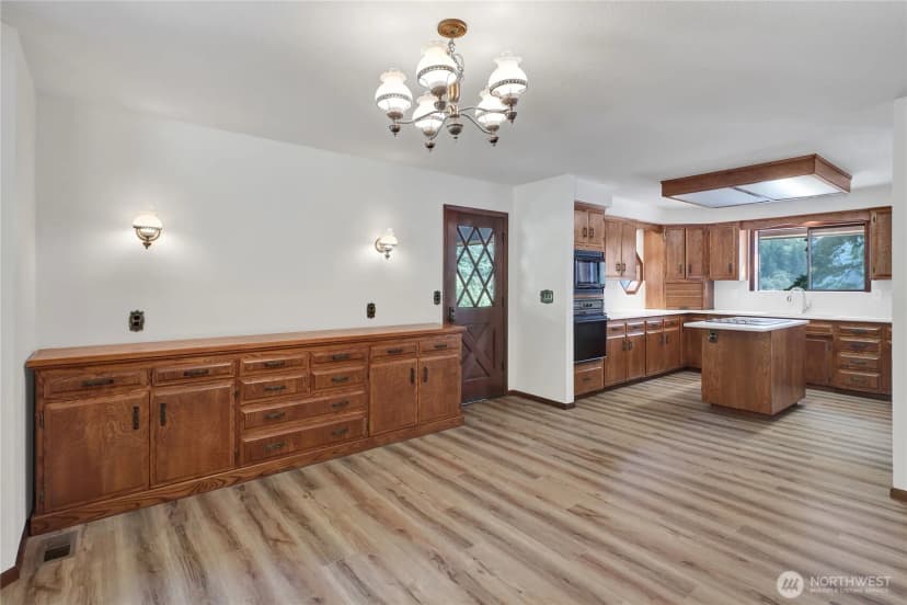 Property photo for 685 N Chuckanut Drive, Bellingham photo 19