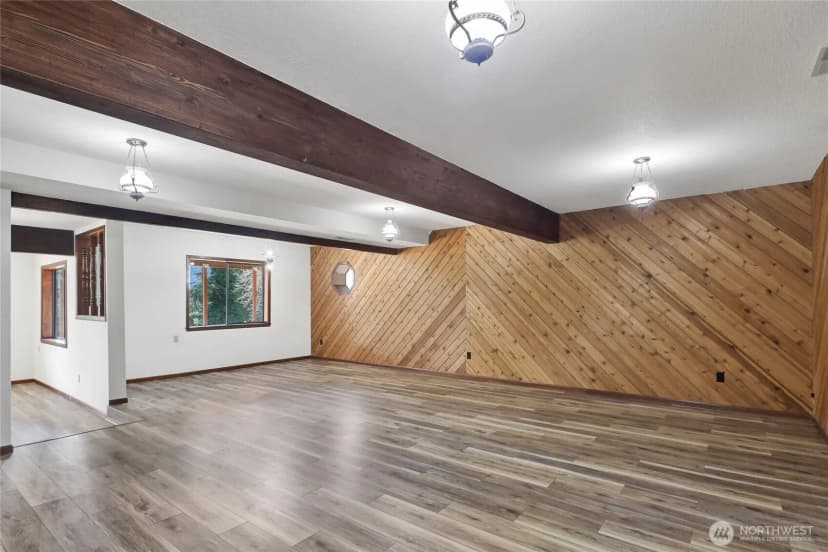 Property photo for 685 N Chuckanut Drive, Bellingham photo 31