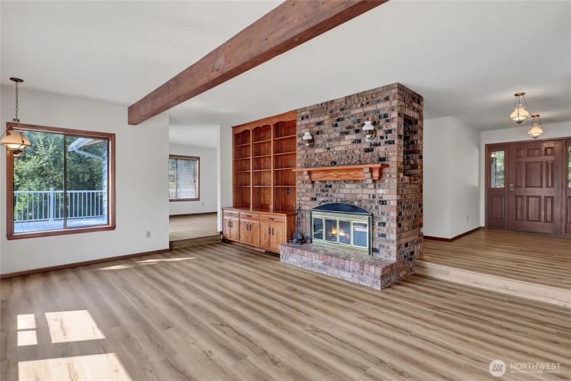 Property photo for 685 N Chuckanut Drive, Bellingham photo 9