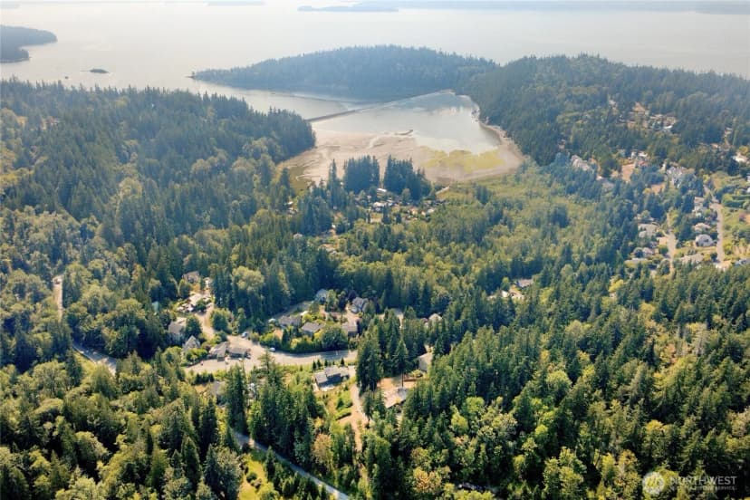 Property photo for 685 N Chuckanut Drive, Bellingham photo 2