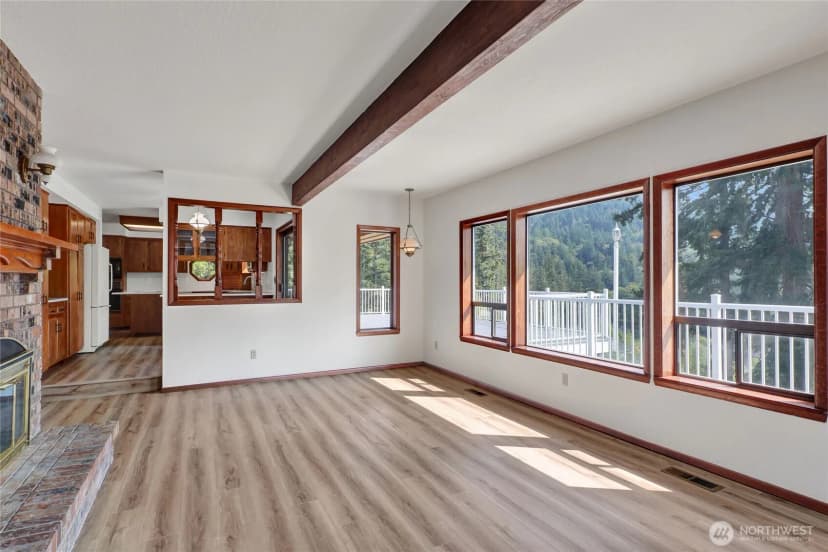Property photo for 685 N Chuckanut Drive, Bellingham photo 12