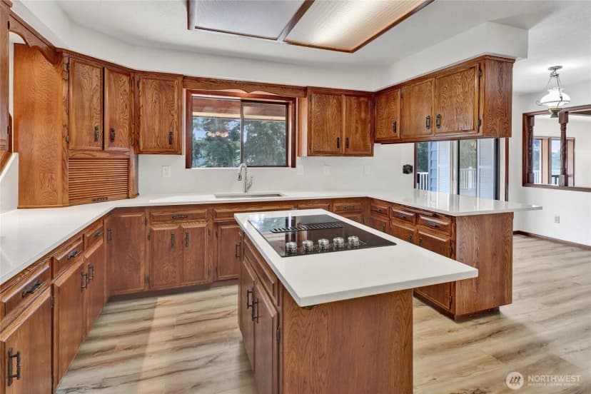 Property photo for 685 N Chuckanut Drive, Bellingham photo 16