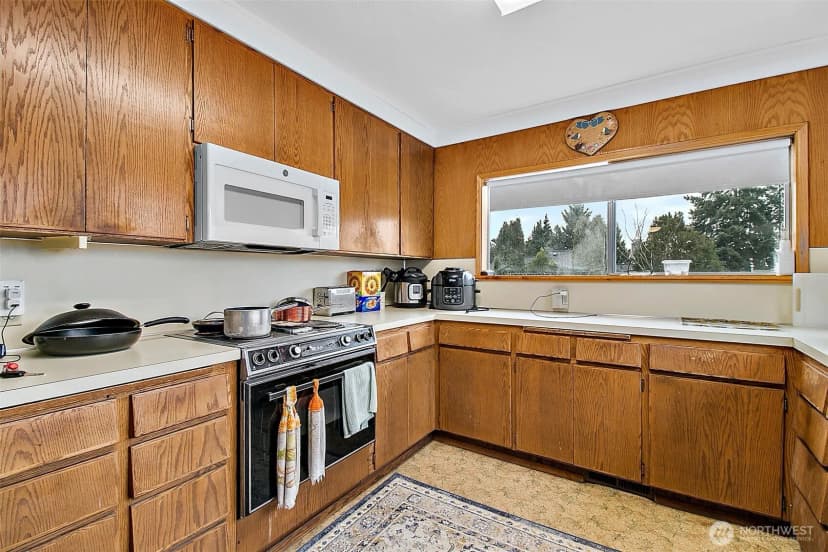 Property photo for 2416 Ne 16th Street, Renton photo 9