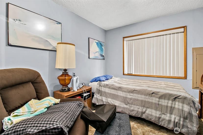 Property photo for 2416 Ne 16th Street, Renton photo 27