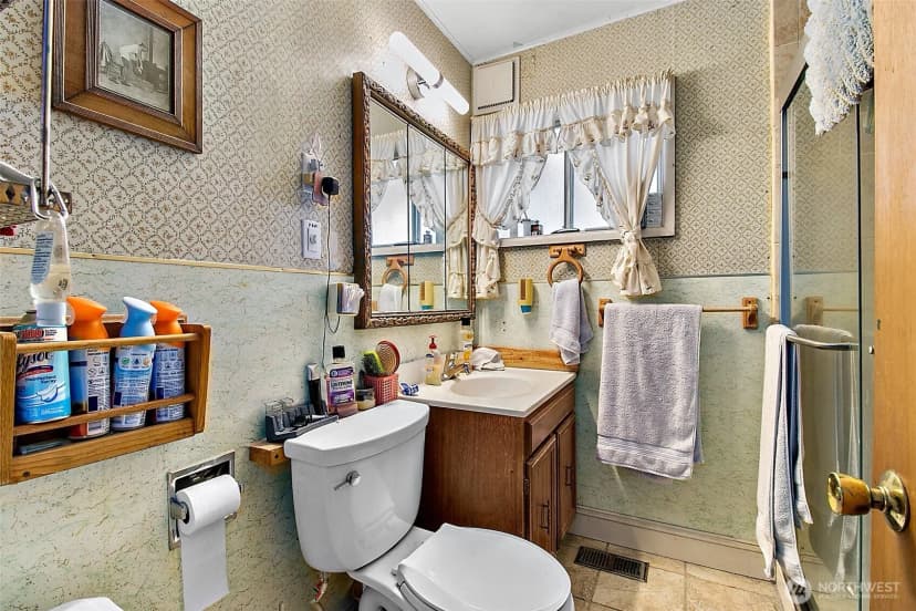 Property photo for 2416 Ne 16th Street, Renton photo 29
