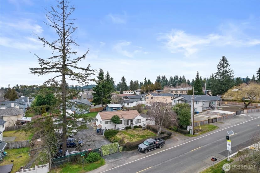 Property photo for 2416 Ne 16th Street, Renton photo 39