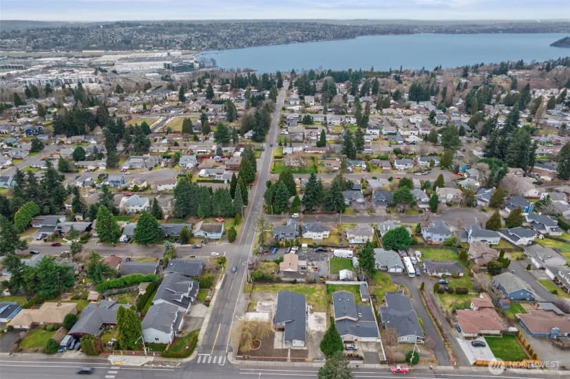 Property photo for 2416 Ne 16th Street, Renton photo 40