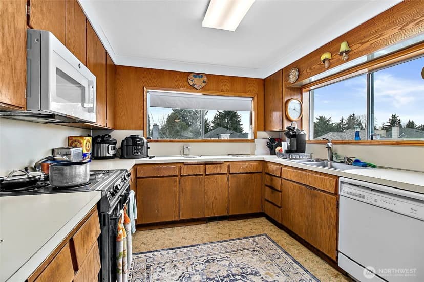 Property photo for 2416 Ne 16th Street, Renton photo 7