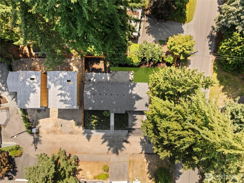 Property photo for 20921 W Richmond Road, Bothell photo 38