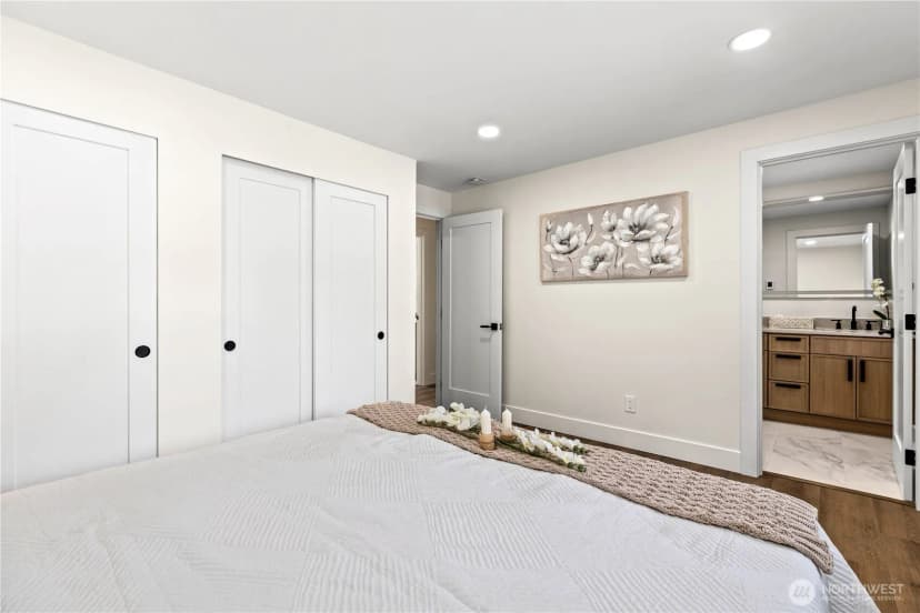 Property photo for 20921 W Richmond Road, Bothell photo 22
