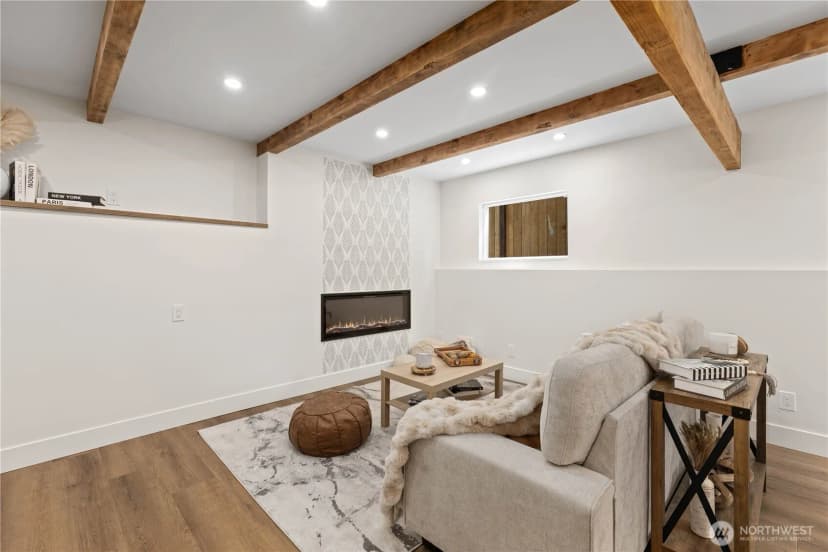 Property photo for 20921 W Richmond Road, Bothell photo 32