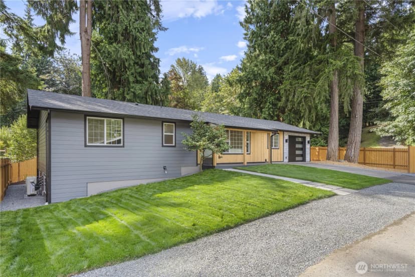 Property photo for 20921 W Richmond Road, Bothell photo 2